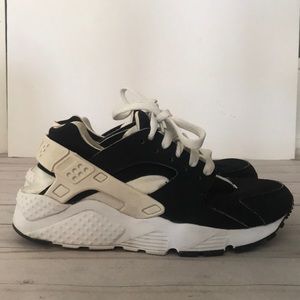 Nike Huarache shoes for girls
